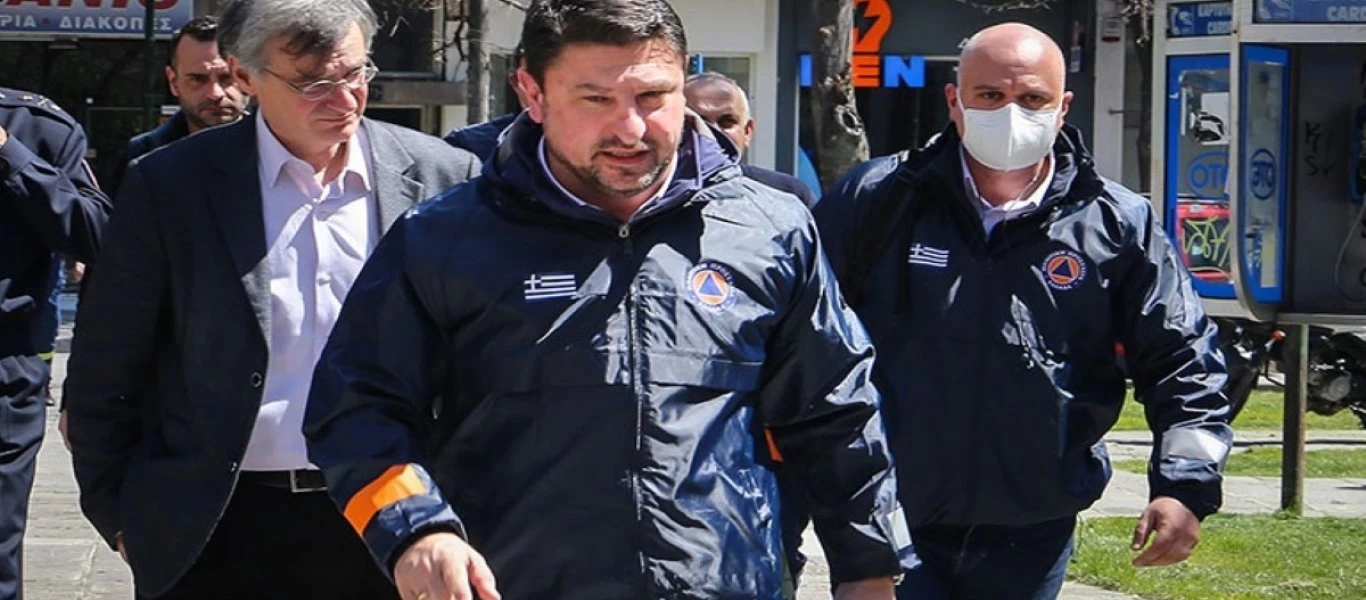 Ο κορωνοϊός στη Λάρισα: Επιστρέφουν στην Αθήνα Χαρδαλιάς και Τσιόδρας (φώτο)